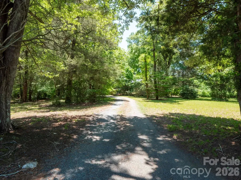 5219 Crow Road Mineral Springs NC 28112