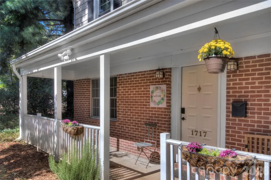 1717 Hamorton Place Charlotte NC 28205