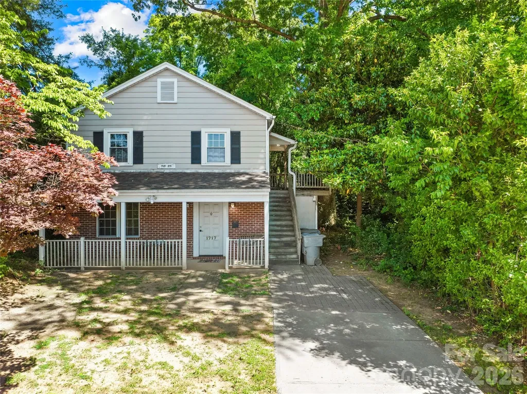 1717 Hamorton Place Charlotte NC 28205