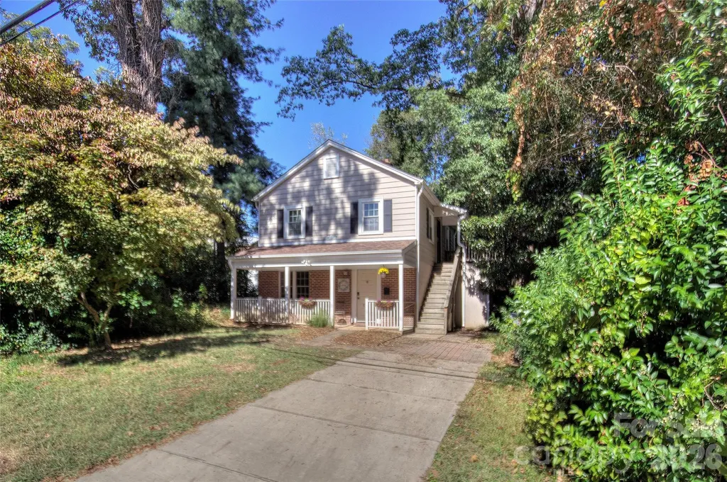 1717 Hamorton Place Charlotte NC 28205