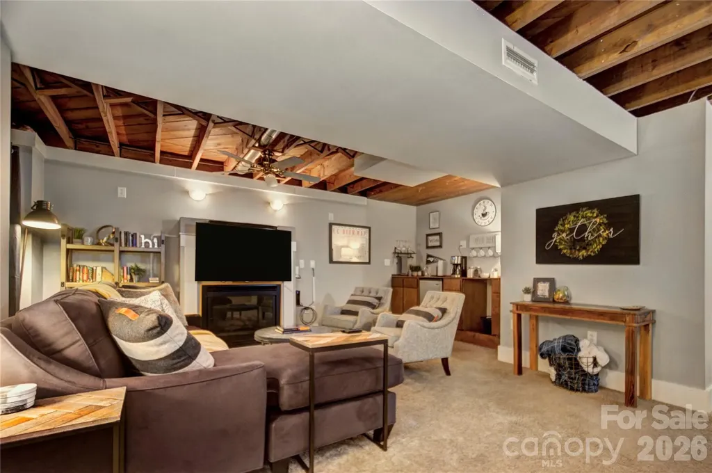 1717 Hamorton Place Charlotte NC 28205