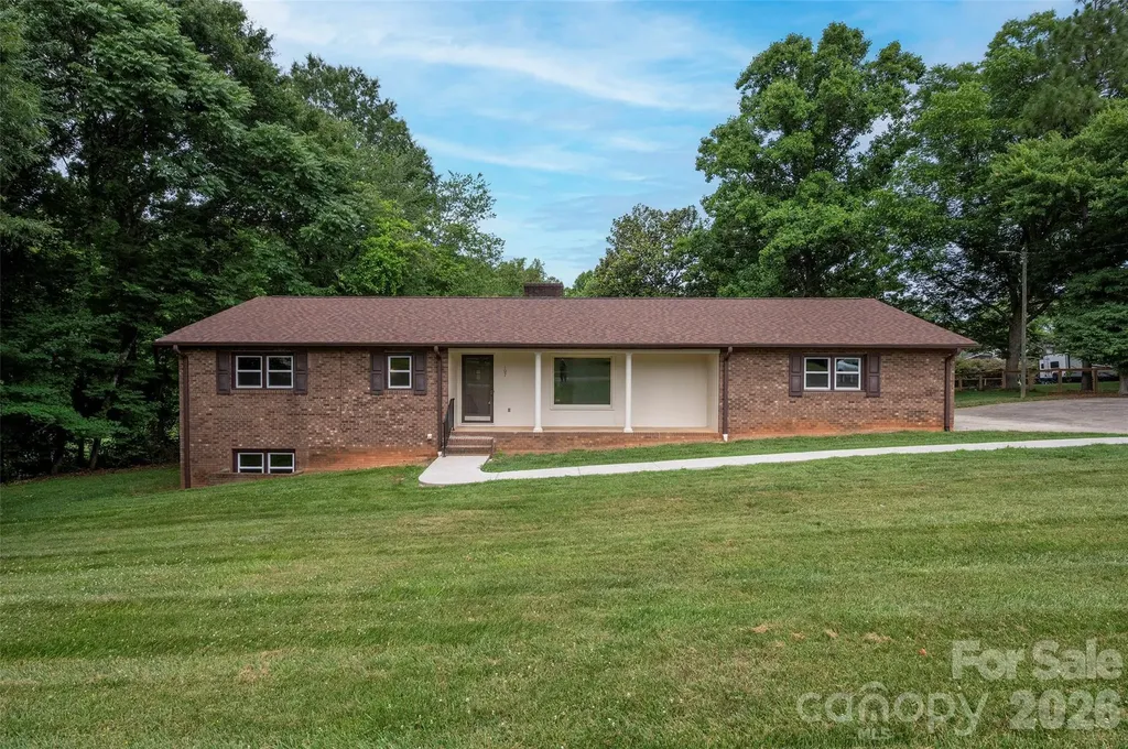 107 Coram Avenue Boonville NC 27011