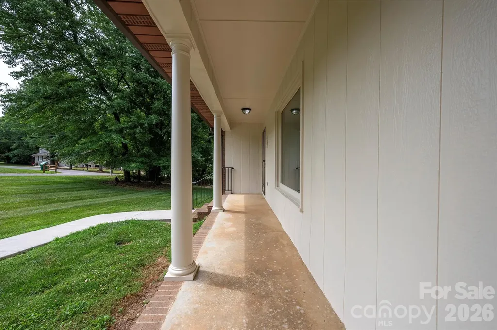 107 Coram Avenue Boonville NC 27011