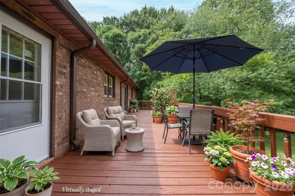 107 Coram Avenue Boonville NC 27011
