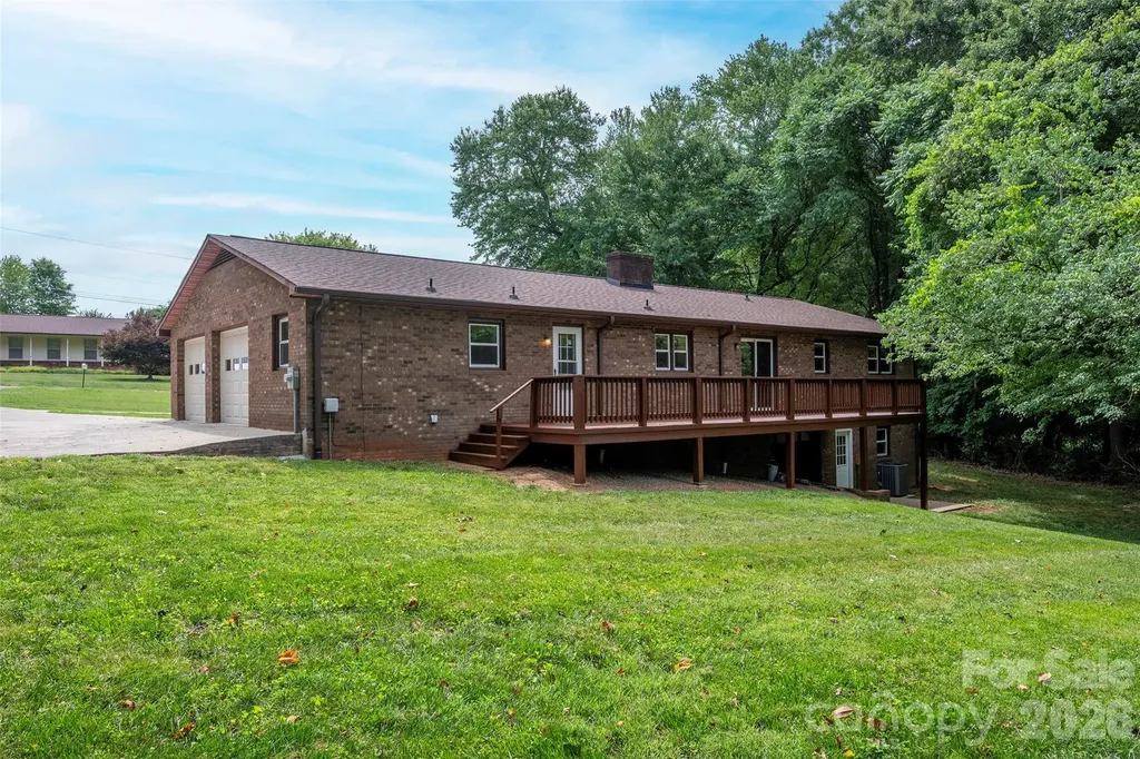 107 Coram Avenue Boonville NC 27011