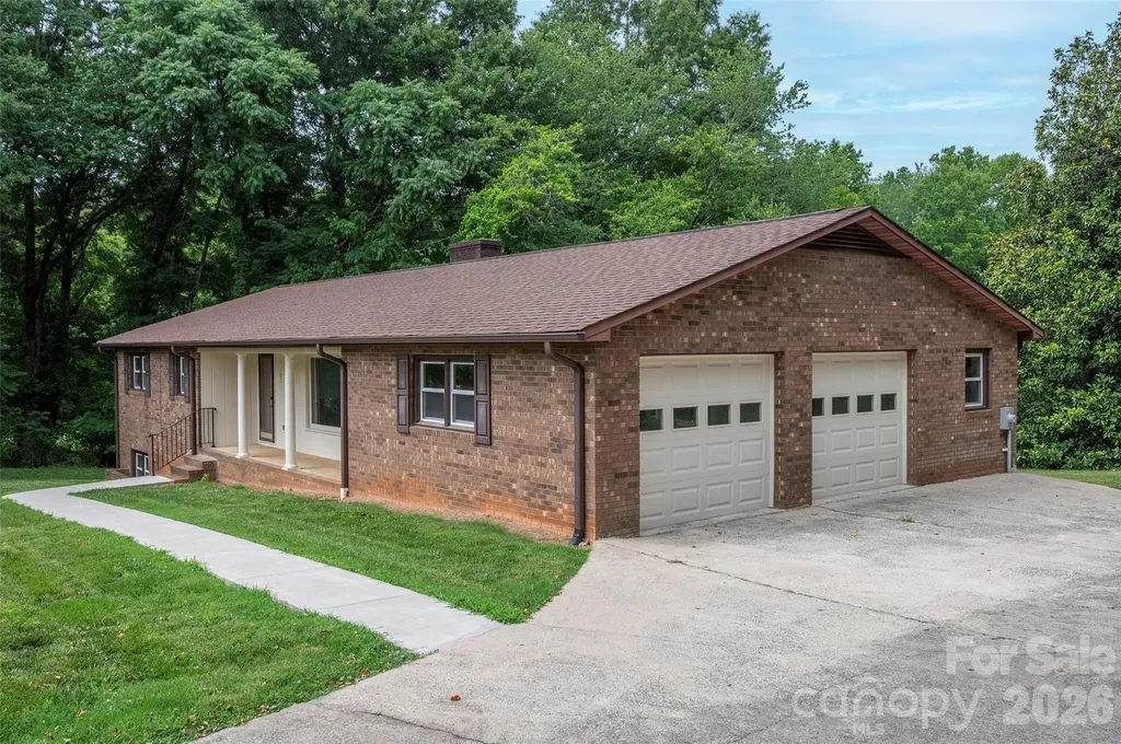 107 Coram Avenue Boonville NC 27011