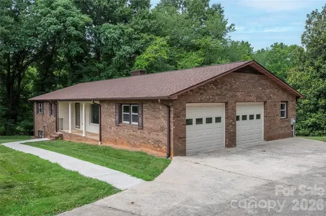 107 Coram Avenue Boonville NC 27011