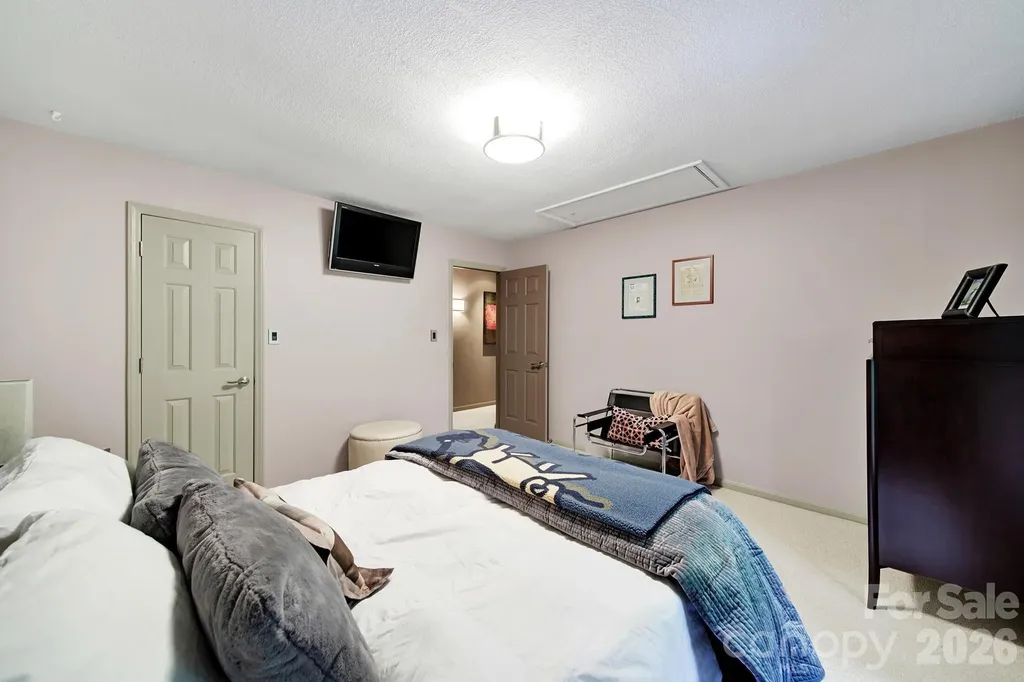 6512 Carmel Hills Drive Charlotte NC 28226