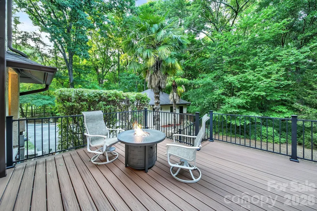 6512 Carmel Hills Drive Charlotte NC 28226