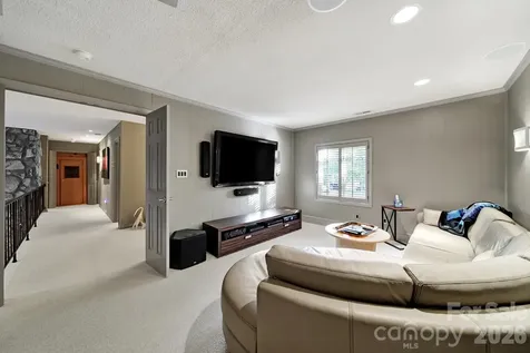 6512 Carmel Hills Drive Charlotte NC 28226
