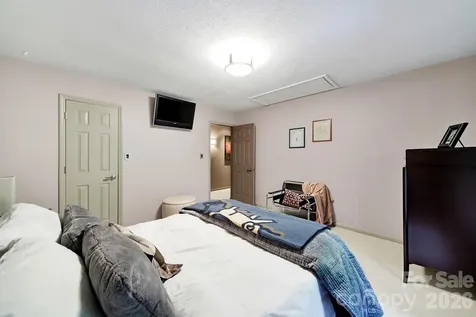 6512 Carmel Hills Drive Charlotte NC 28226