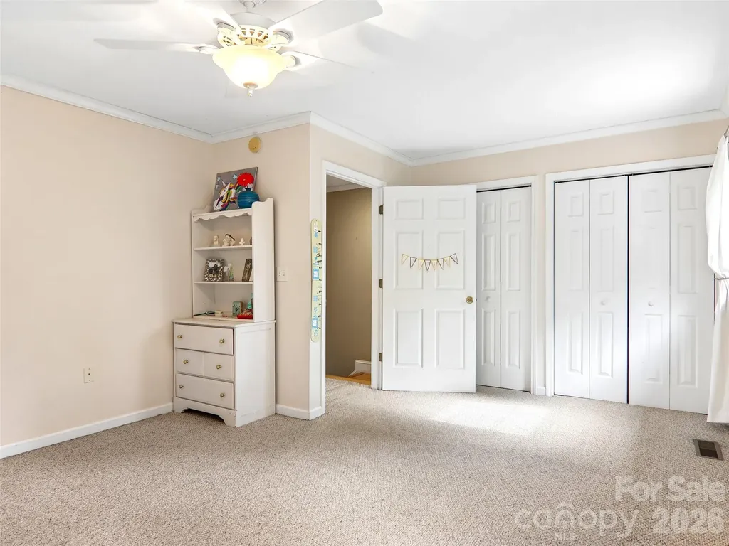 34 Union Chapel Road Weaverville NC 28787
