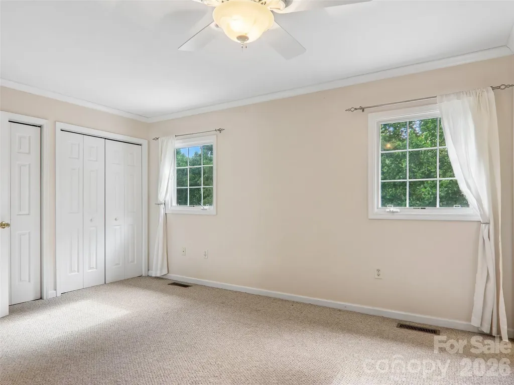 34 Union Chapel Road Weaverville NC 28787