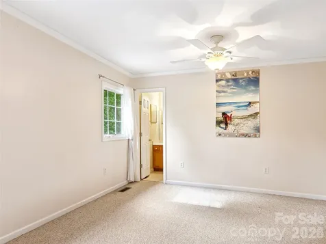 34 Union Chapel Road Weaverville NC 28787