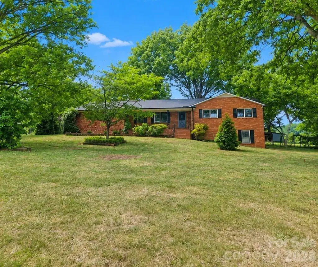 752 Hephzibah Church Road Crouse NC 28033
