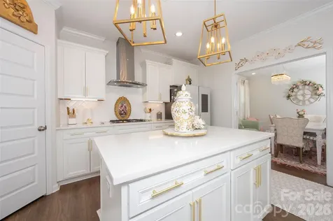 6249 Finch Meadow Court Clemmons NC 27012