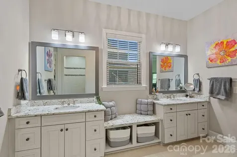 109 Eden Hollow Lane Matthews NC 28104