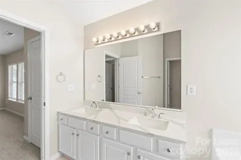 1141 Hammond Drive Matthews NC 28104