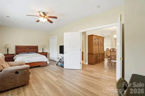 2118 N Castle Court Matthews NC 28105