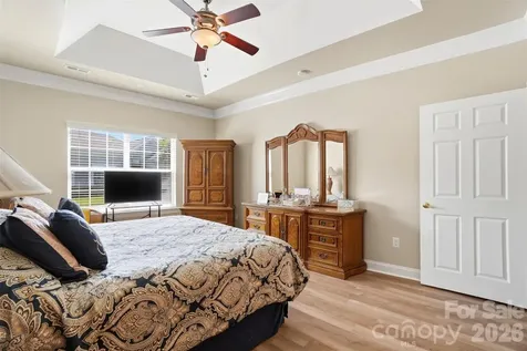 2118 N Castle Court Matthews NC 28105