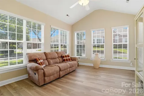 2118 N Castle Court Matthews NC 28105