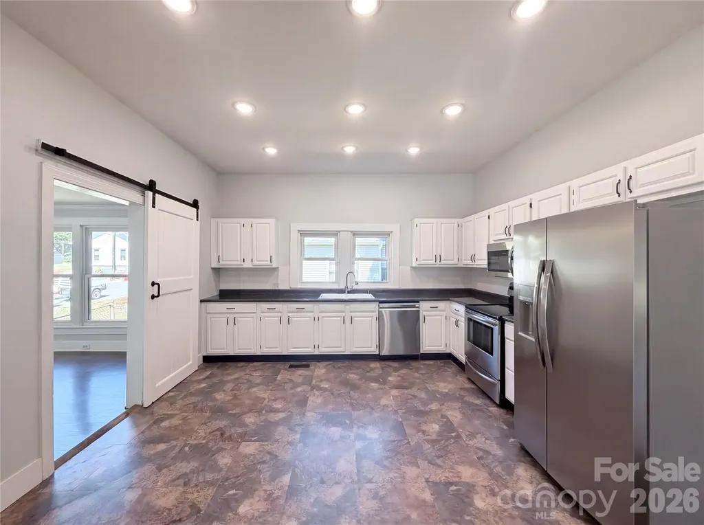 406 Dingler Avenue Mooresville NC 28115