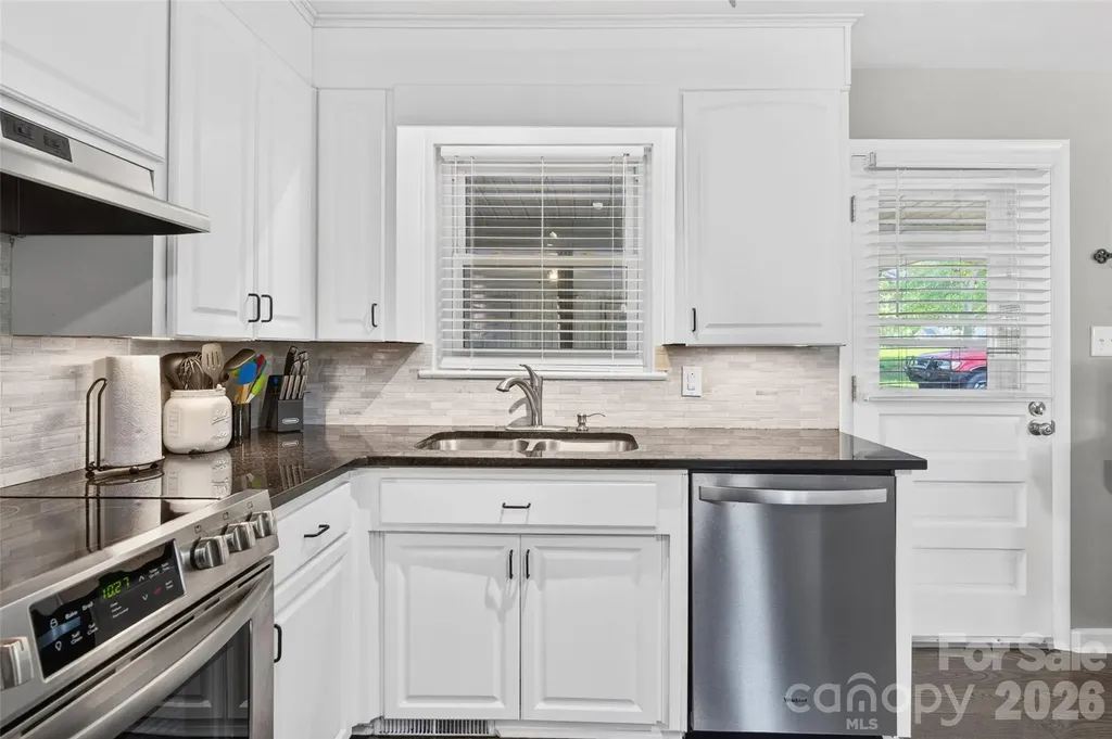 1771 24th Avenue Court NE Hickory NC 28601