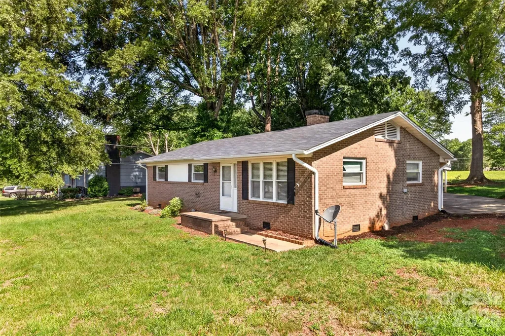 1771 24th Avenue Court NE Hickory NC 28601