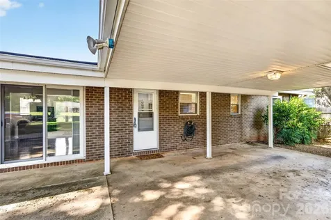 1771 24th Avenue Court NE Hickory NC 28601