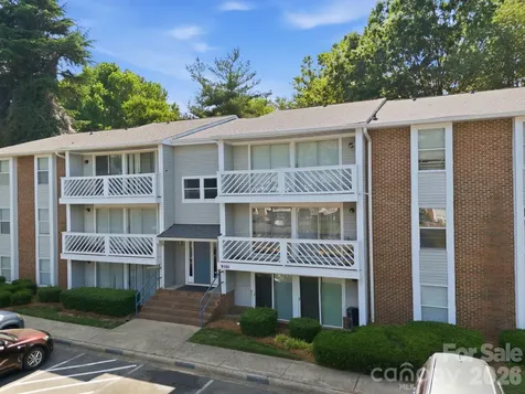 9501 Shannon Green Drive Charlotte NC 28213