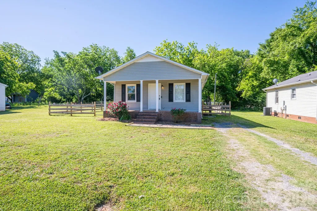 807 Willow Lane Bessemer City NC 28016