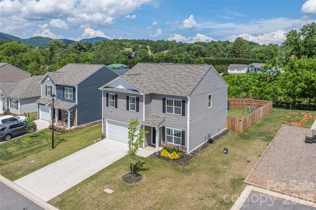 8 Madelyn Drive Clyde NC 28721