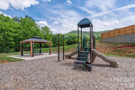 8 Madelyn Drive Clyde NC 28721