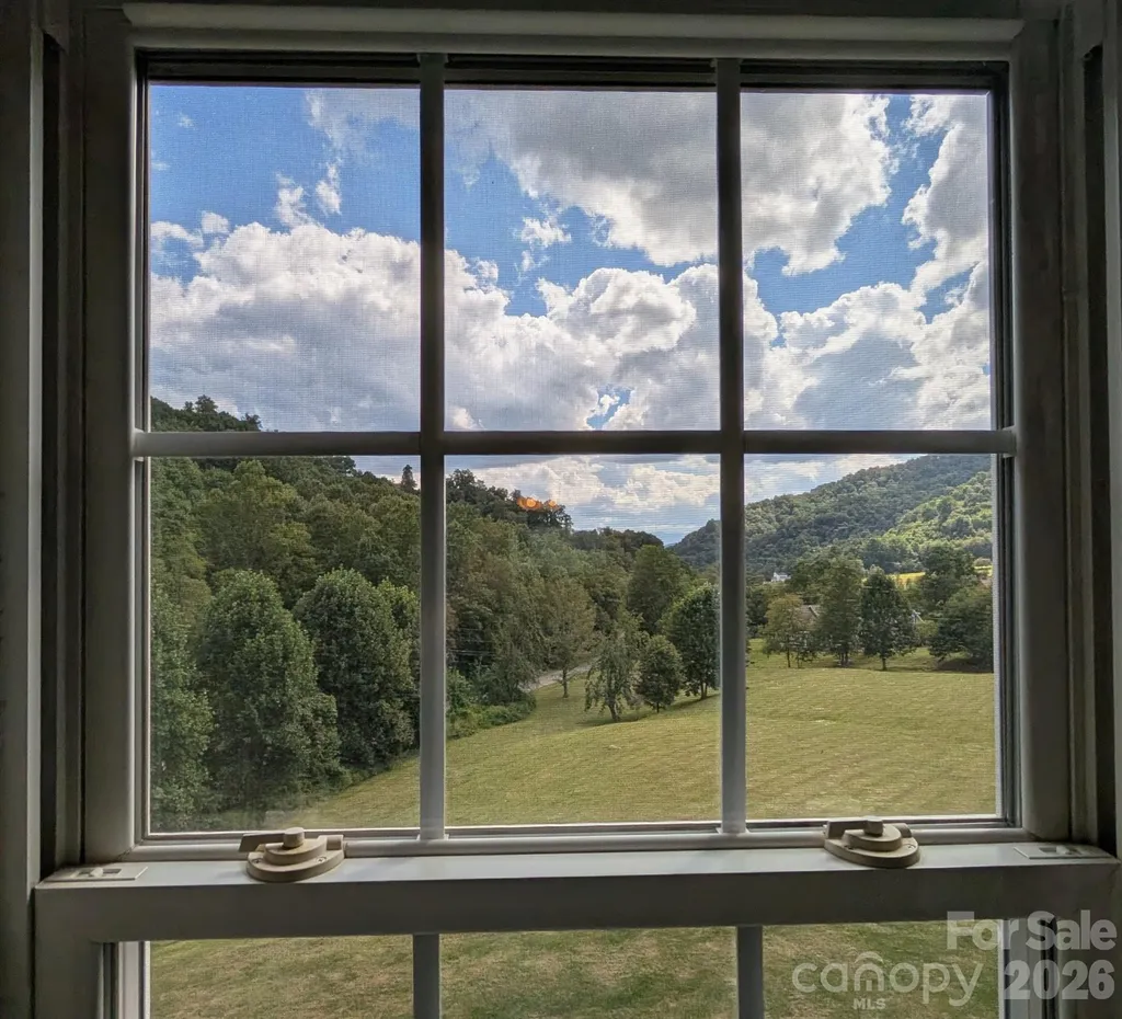 96 Buckeye Branch Drive Clyde NC 28721