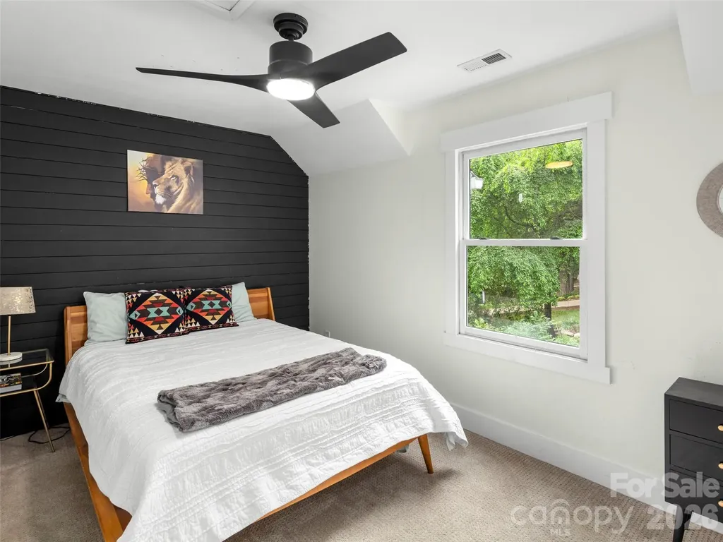 1130 New Castle Court Asheville NC 28803