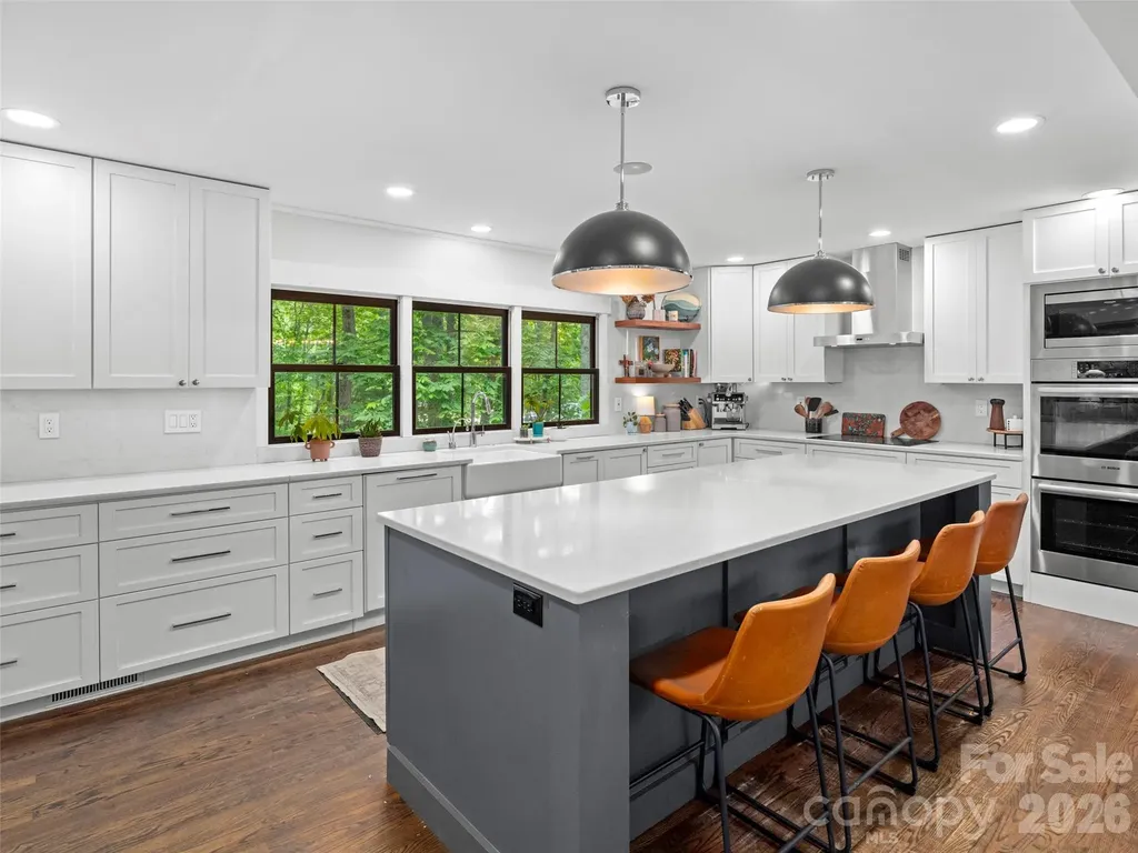 1130 New Castle Court Asheville NC 28803