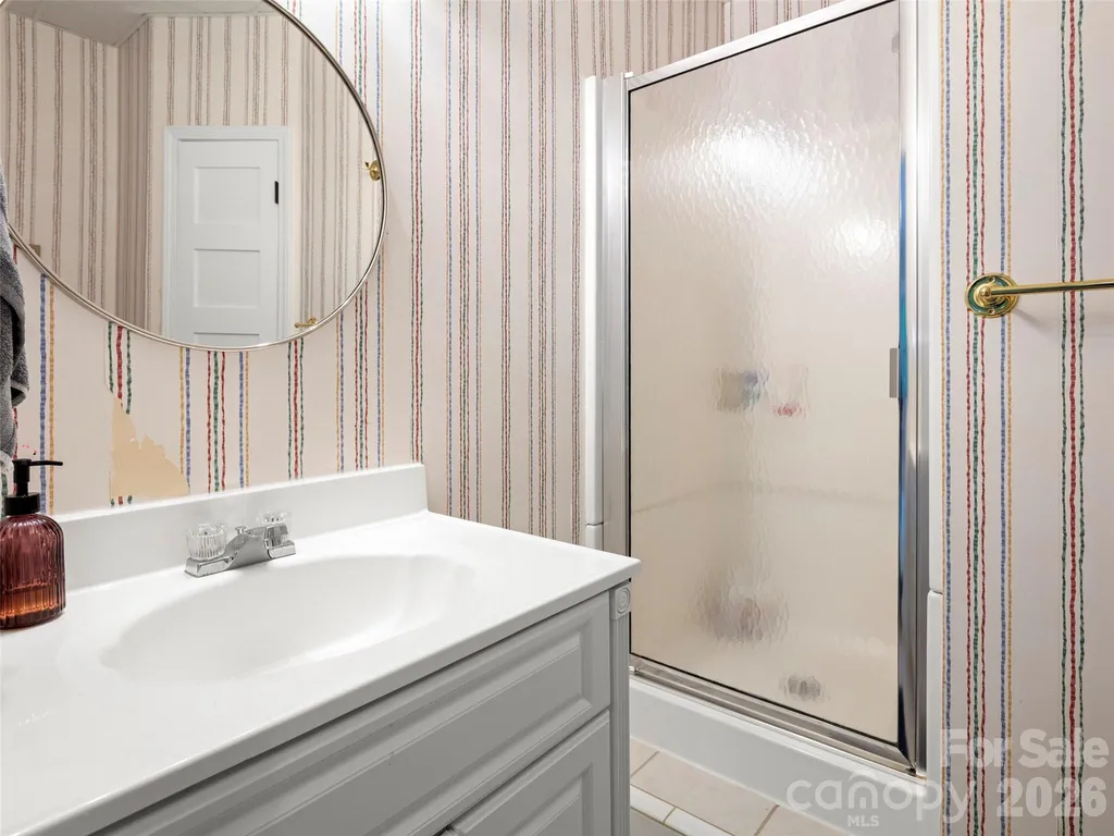 1130 New Castle Court Asheville NC 28803