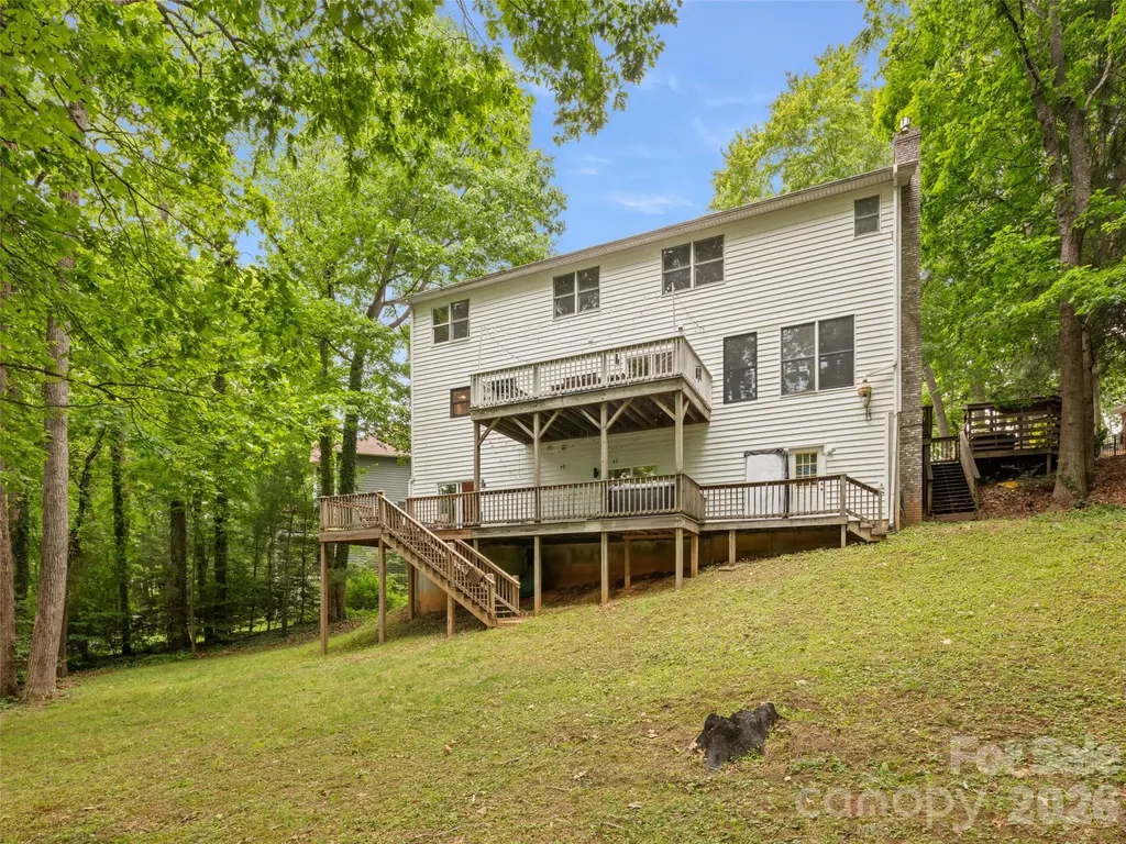1130 New Castle Court Asheville NC 28803