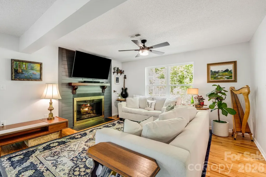747 Osborne Road Clyde NC 28721