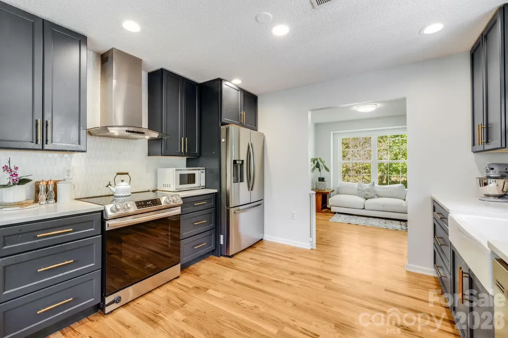 747 Osborne Road Clyde NC 28721