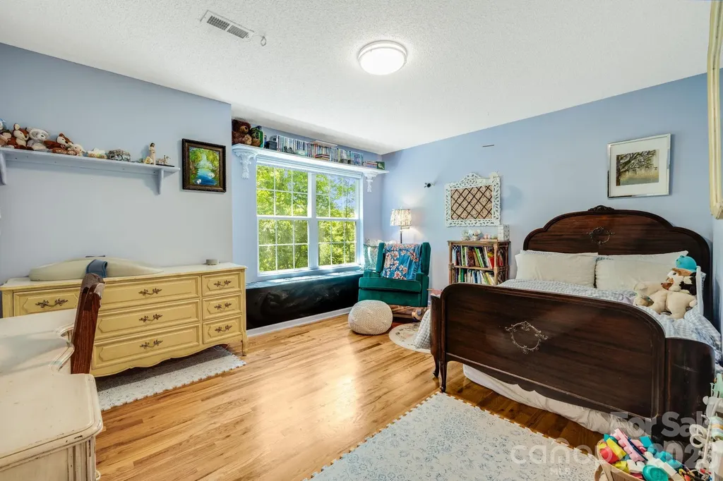 747 Osborne Road Clyde NC 28721