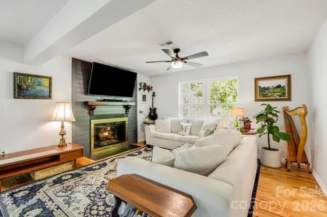 747 Osborne Road Clyde NC 28721