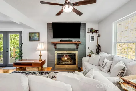747 Osborne Road Clyde NC 28721