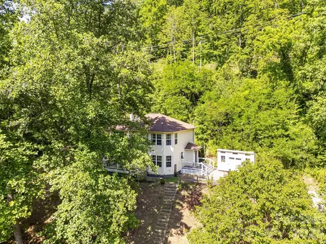 747 Osborne Road Clyde NC 28721