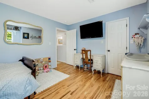 747 Osborne Road Clyde NC 28721