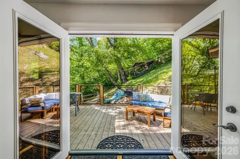 747 Osborne Road Clyde NC 28721