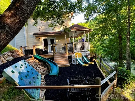 747 Osborne Road Clyde NC 28721