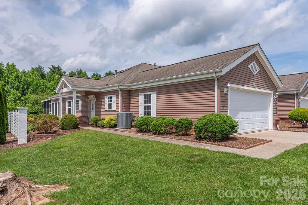 11 Heather Way Candler NC 28715