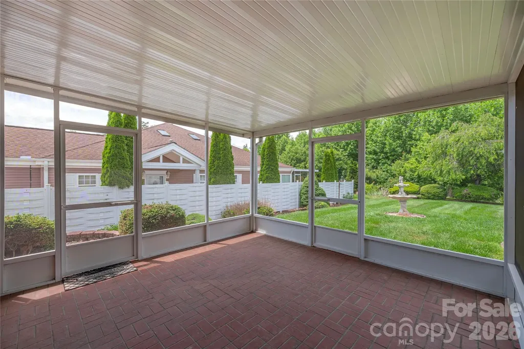 11 Heather Way Candler NC 28715