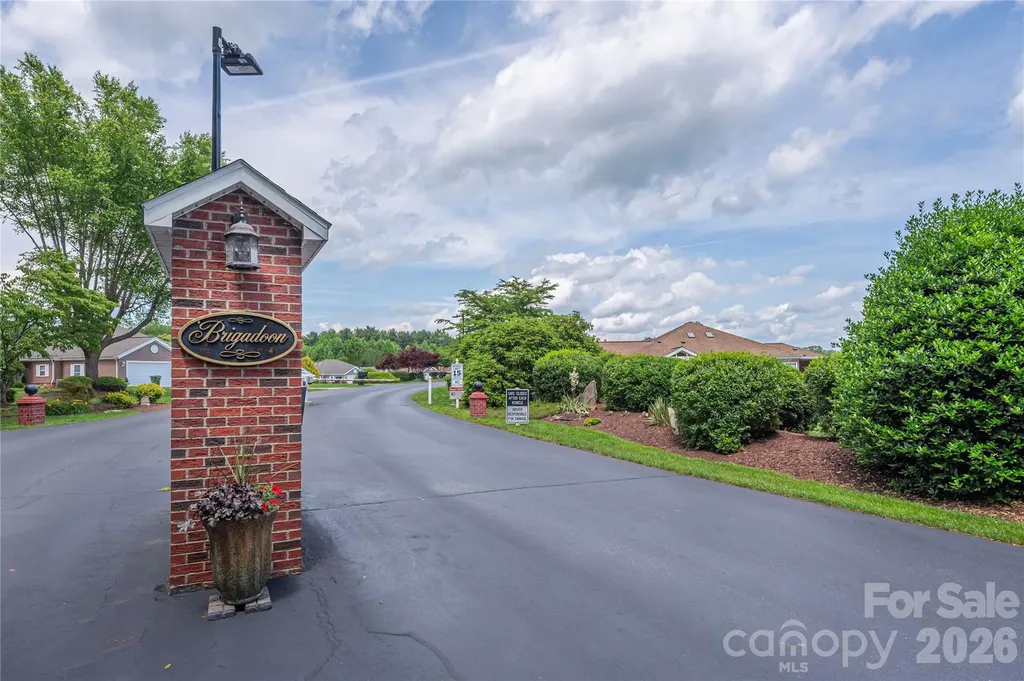 11 Heather Way Candler NC 28715